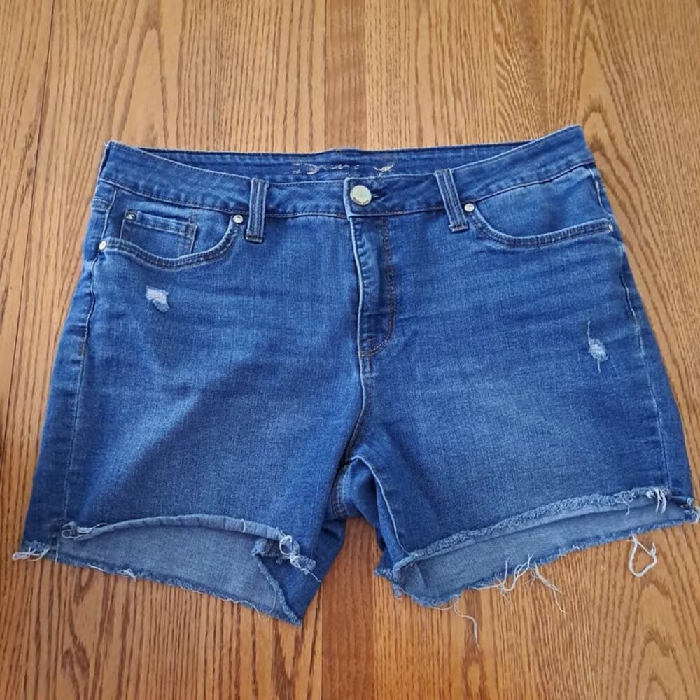 Seven7 Denim Destructed Shorts Size 12